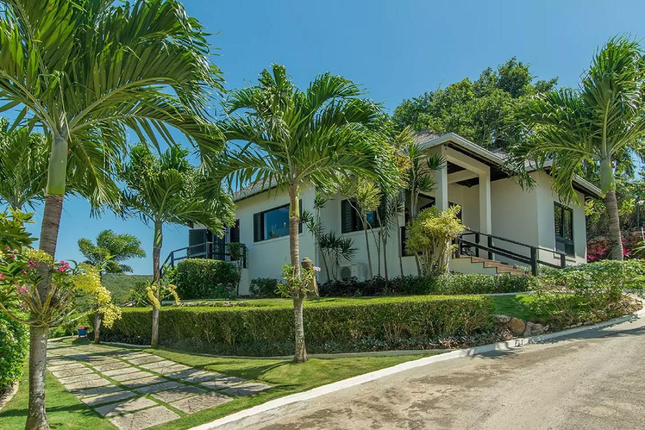Luxury Villa Sleeps 6, Beach Access, Бухта Монтего Экстерьер фото